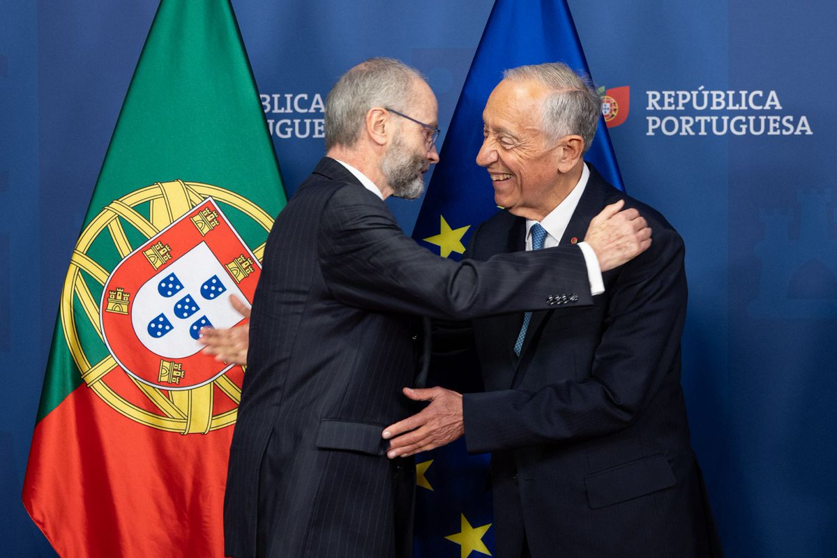 RPPortugalUE's tweet photo. Senhor Presidente, muito obrigado pela sua visita às instituições europeias e à Representação Permanente de Portugal junto da União Europeia! Os seus mandatos mostraram bem que o sucesso do projeto europeu é o sucesso do nosso país.

📸 Miguel Figueiredo Lopes/Presidência da República