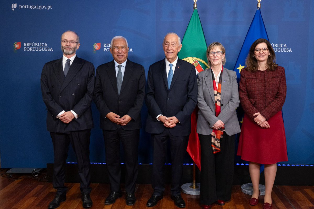 RPPortugalUE's tweet photo. Senhor Presidente, muito obrigado pela sua visita às instituições europeias e à Representação Permanente de Portugal junto da União Europeia! Os seus mandatos mostraram bem que o sucesso do projeto europeu é o sucesso do nosso país.

📸 Miguel Figueiredo Lopes/Presidência da República