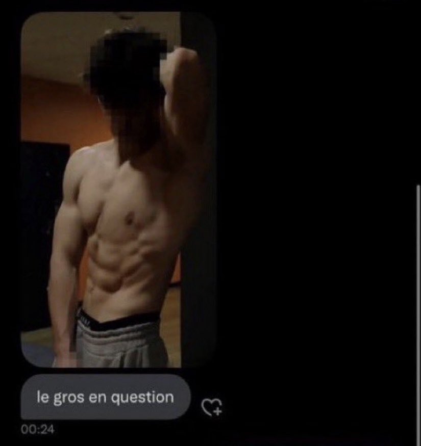 azraelle tweet media