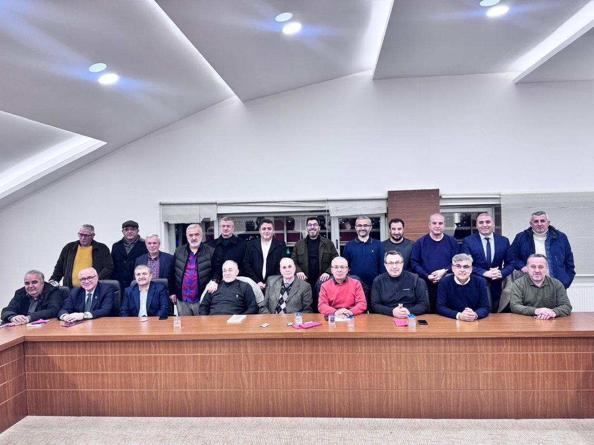 Bugün Demokrasi ve Uzlaşı grubunun iftarında Gıyasettin Bingöl'ün misafiri idik..