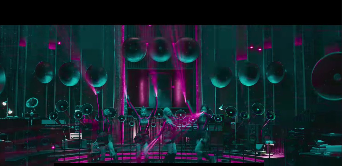 ktlsopb's tweet photo. Don't know, but I feel like #BLACKPINK representing 

Mind.                   &amp;.                 Body https://t.co/VWNhkFuBEl