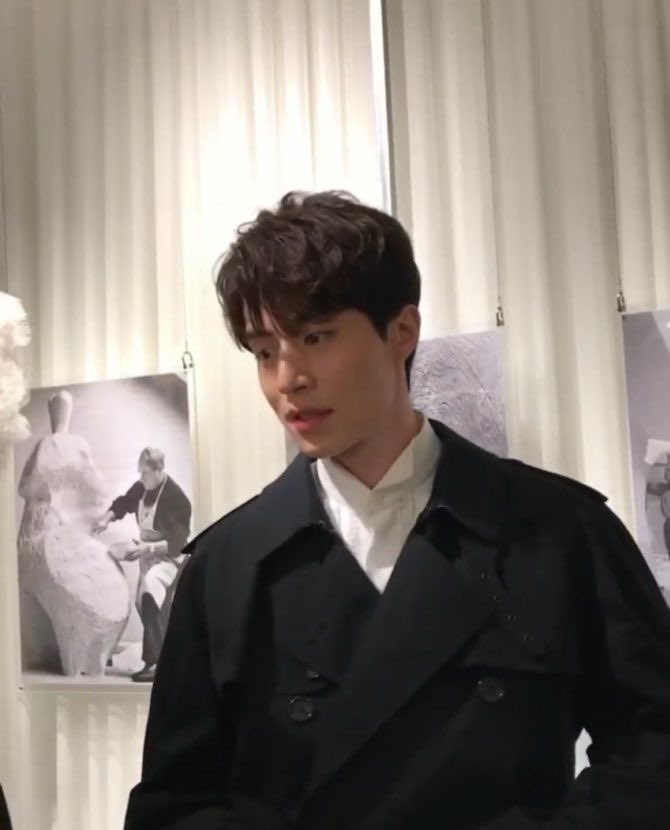 울옵잘생겻습니다
