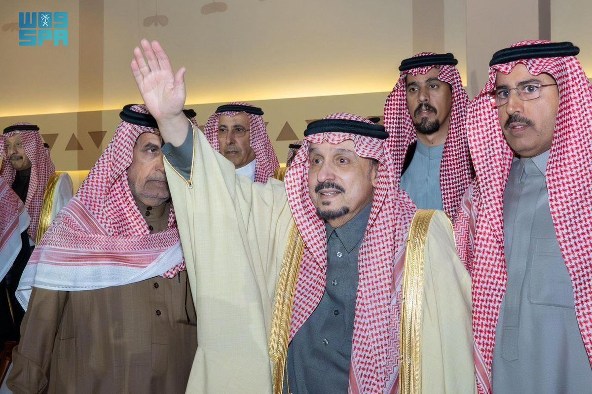 SPAregions's tweet photo. برعاية أمير منطقة الرياض وحضور نائبه.. احتفاء #يوم_التأسيس بقصر الحكم يتوّج بتسجيل رقم قياسي في غينيس لأكبر عرضة سعودية.
https://t.co/LJCTuF7NBR
#واس https://t.co/5eaOAo3tGP