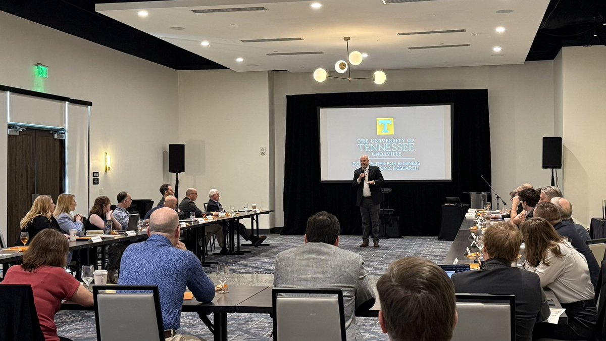 UT Boyd Center for Business & Economic Research tweet media