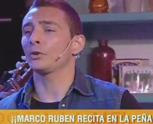 "A los hinchas de la lepra,
todos saben que son pocos.
Que el clásico sea en cualquier fecha,
igual siempre me los cojo"

M. Ruben, payador...