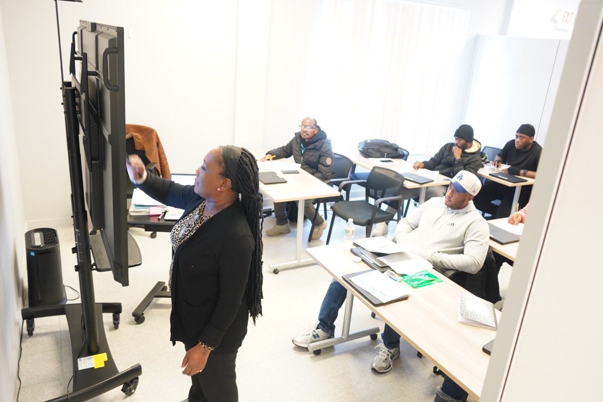 nb4hs's tweet photo. Empowering voices at NB4HS!
Today, our ESL students focused on expanding their English vocabulary and practicing key phrases. We love seeing their growth and enthusiasm for learning!#NB4HS #EmpoweringVoices #ESLCommunity #ESLLearning #EnglishForAll #LanguageEquity #AdultEducation https://t.co/v2DH5UUWmS
