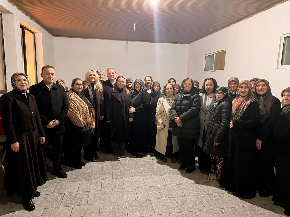 TC_GumulcineBK's tweet photo. Meriç/Büyük Derbent'te düzenlenen iftarda soydaşlarımızın misafiri olduk. Emeği geçenlere teşekkür ederiz. https://t.co/adIcqXAc4L