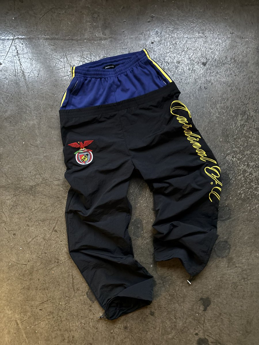 chikamara__'s tweet photo. Missing the first flight club capsule already https://t.co/JrZRgPI8KX