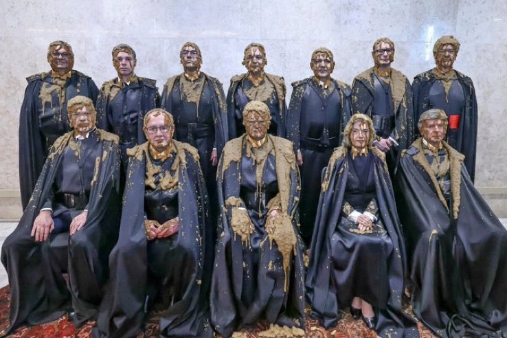 <a href="/TheEconomist/">The Economist</a> A Suprema vergonha do Brasil 🫠🎩