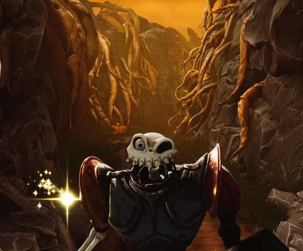 MundoMediEvil's tweet photo. Feliz fin de semana, héroes de Gallowmere. 

¡¡¡Hora de machacar unas cuantas calabazas!!! (o tomar unas cervezas, lo que mejor te venga) #MediEvil @PlayStationES https://t.co/r6SZLiWcbP