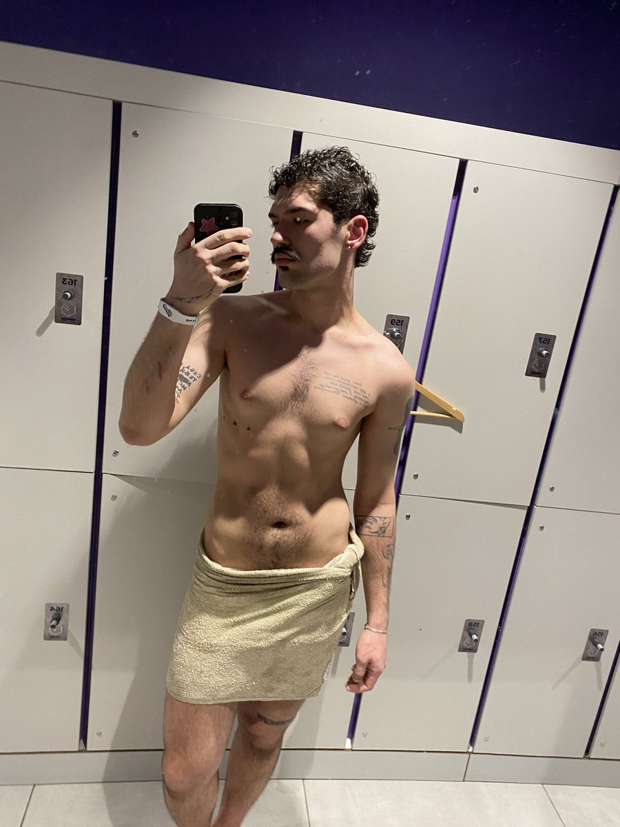 hornychristianboy tweet media