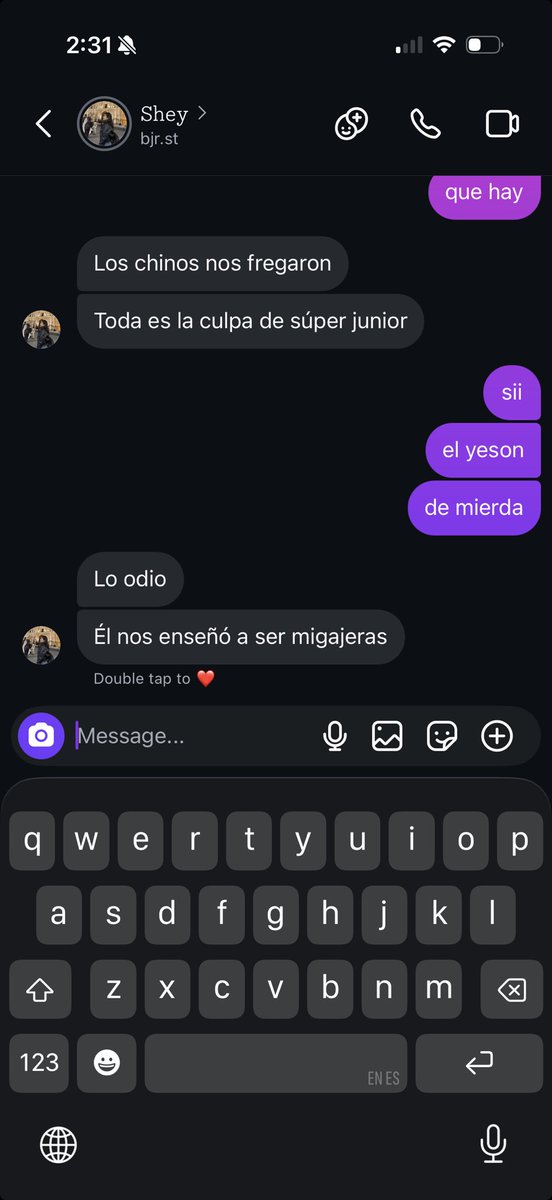 lovesickmelodey's tweet photo. Tenemos problemas con el bf:

Mis amigas y yo: https://t.co/rOefS1Gmod
