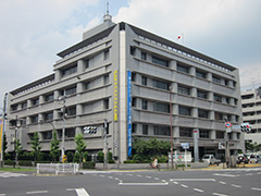 icm410's tweet photo. 【前代未聞の変態警察官】綾瀬署52歳巡査部長、盗撮逮捕で暴かれた「13年間の���常な性癖」！霊安室で女性遺体を撮影、児童ポルノ所持…警察の闇は深すぎる！ https://t.co/J7hMMB7can https://t.co/QZRXXF1y2y