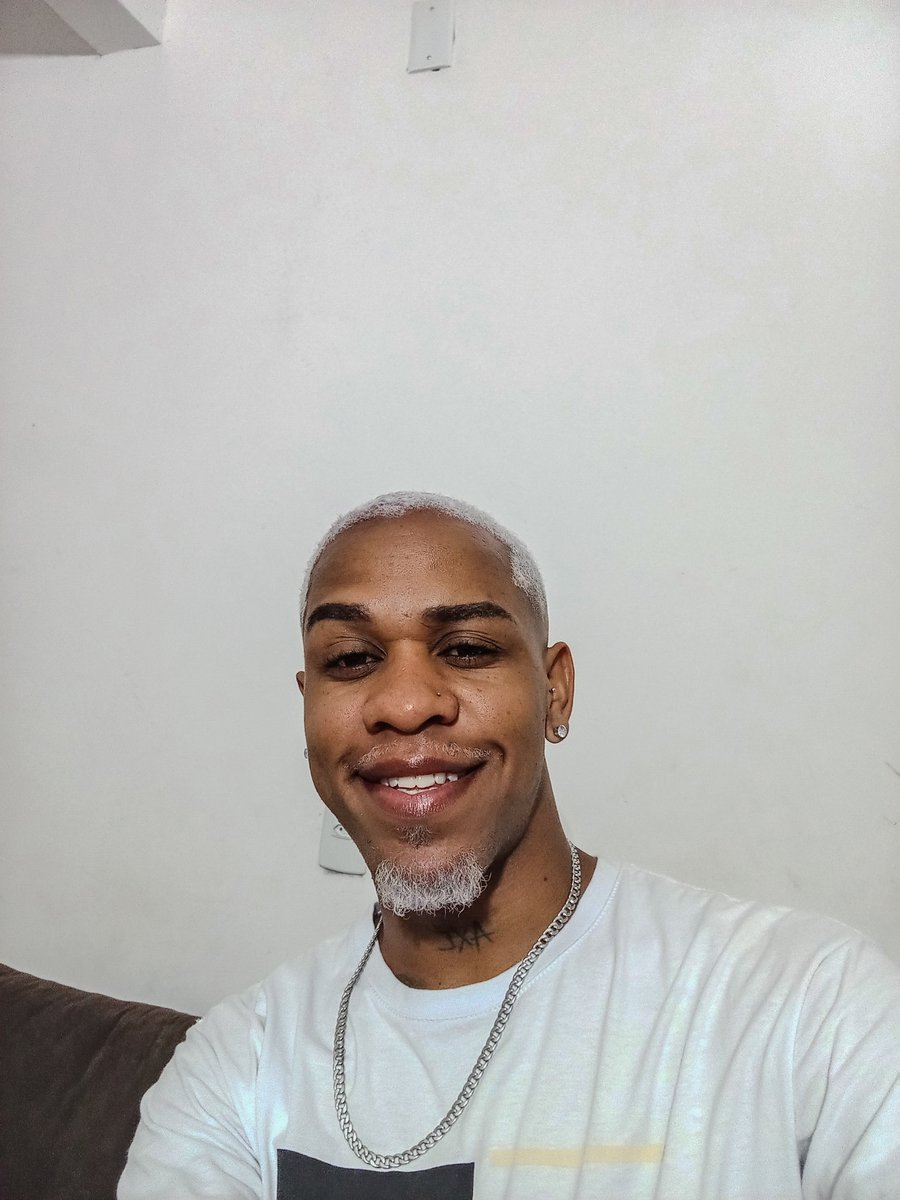 Eu__Max's tweet photo. Que sorte!❤️🦚 https://t.co/E9XoEYRhAo