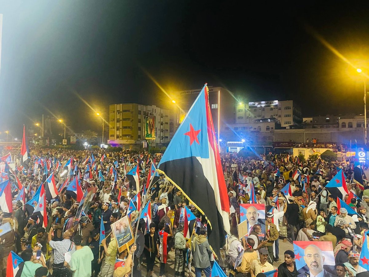 M1_Noman's tweet photo. ساحة العروض مساء اليوم الجمعة 
#مليونيه_الثبات_الجنوبي_للانتقالي https://t.co/z3D9pkjmkZ