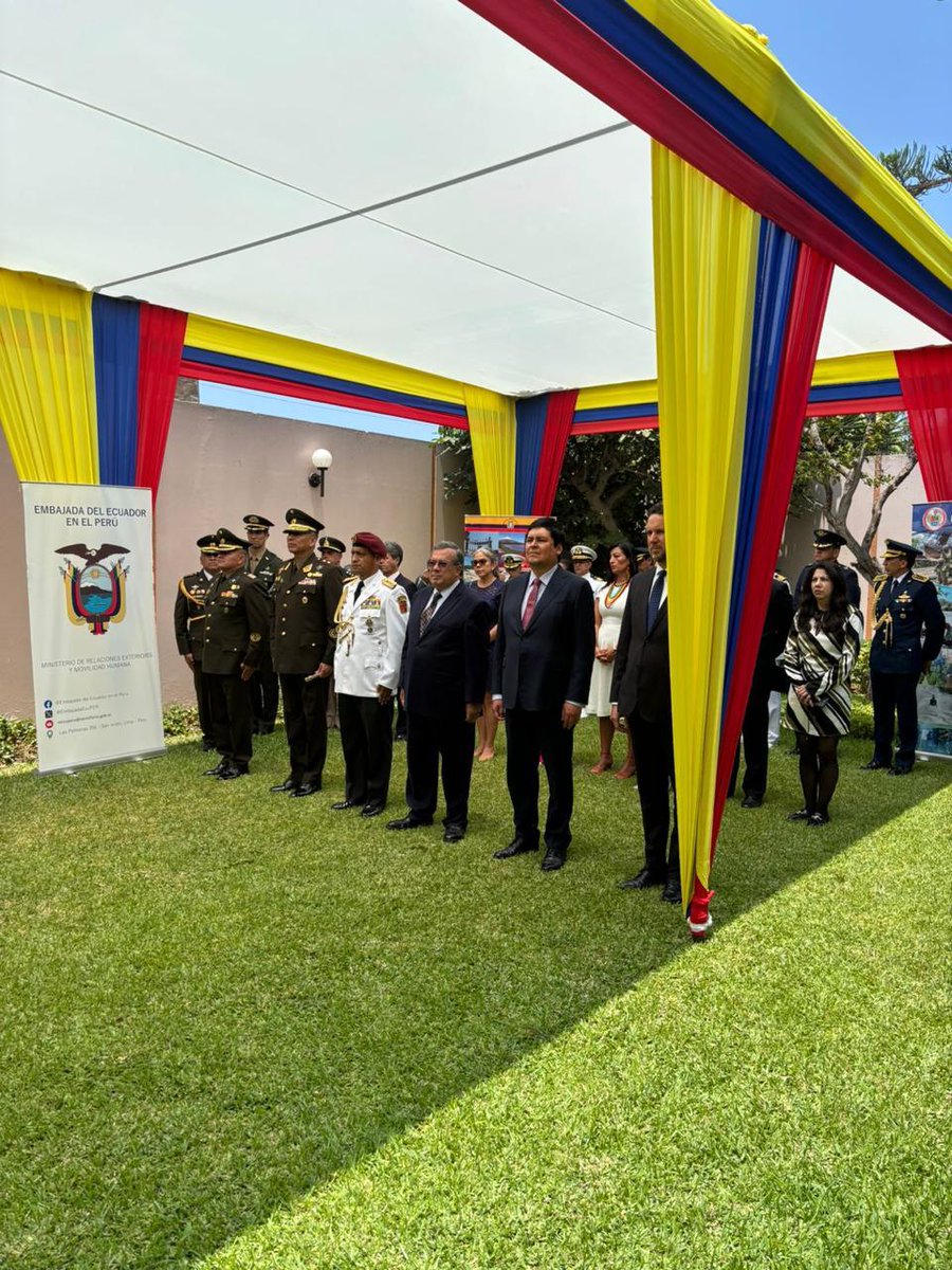 EmbajadaEcuPER's tweet photo. Hoy conmemoramos, con una solemne y significativa ceremonia, la Batalla de Tarqui, así como el Día del Ejército Ecuatoriano, del Civismo y de la Unidad Nacional 🇪🇨🇪🇨🇪🇨 https://t.co/fwyRZyCHFC