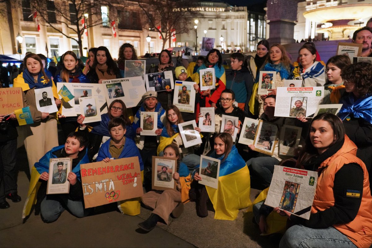 Thousands of people filled Trafalgar Square on 24 February — the fourth anniversary of Russia’s full-scale invasion of Ukraine. In the heart of London, the large-scale Voices of Ukraine event became a powerful symbol of remembrance, solidarity, and support for Ukraine.