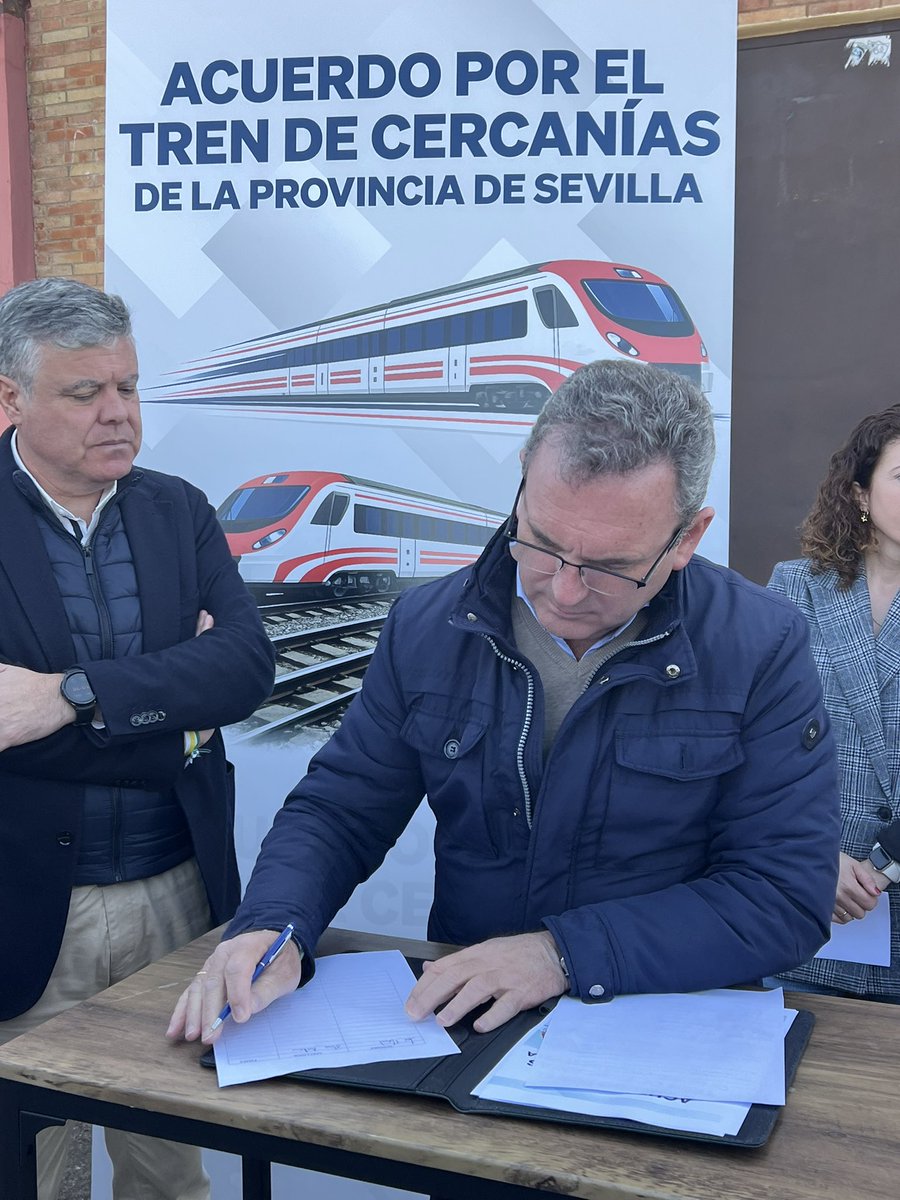 CAMPAÑA POR EL TREN DE CERCANÍAS 

Hoy damos un paso más en nuestro trabajo y en la defensa de la demanda de nuestros vecinos con la firma del primer ‘Acuerdo por el Tren de Cercanías en la provincia de Sevilla’ y el inicio de una recogida de firmas #CercaníasYantos