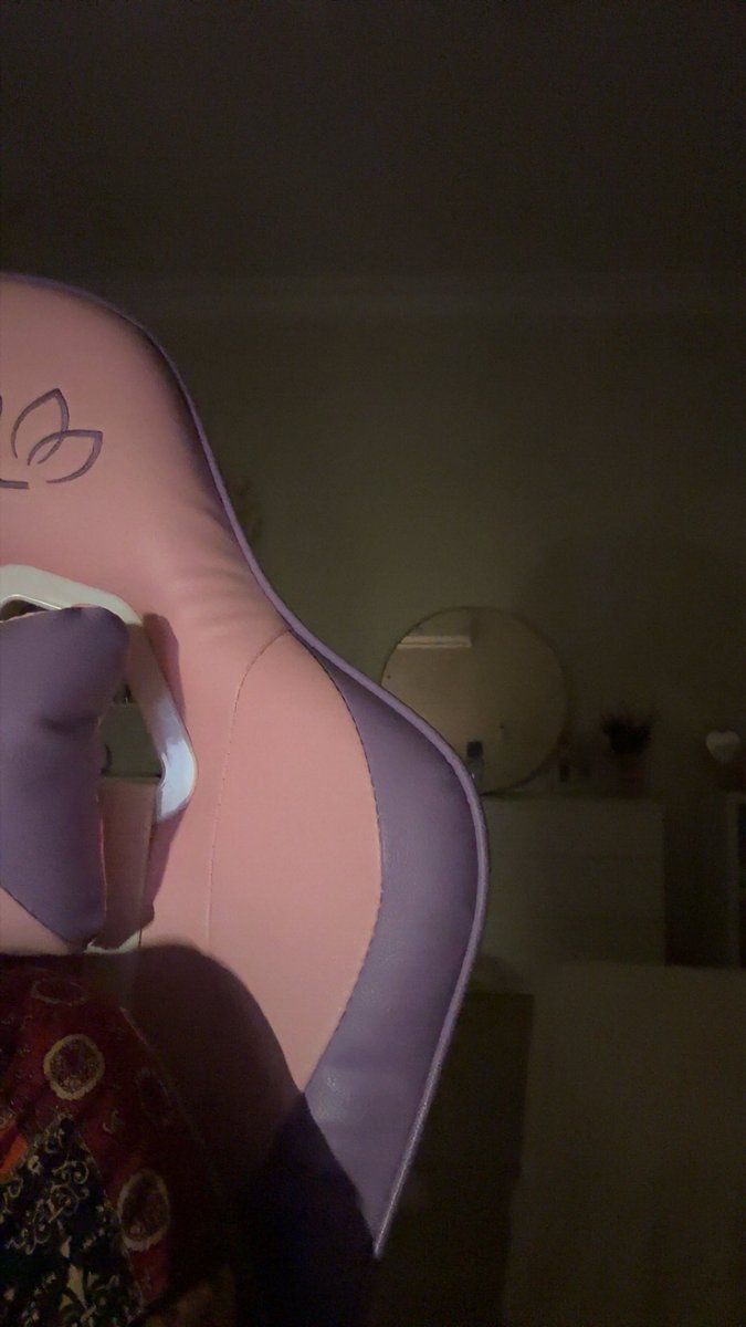 nina 𝜗ৎ tweet media