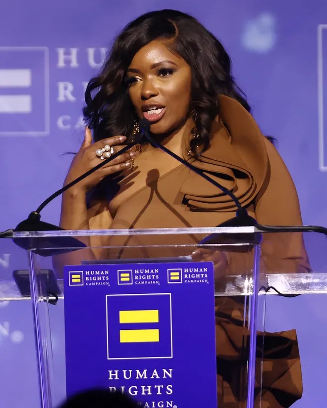 Political Polls tweet media