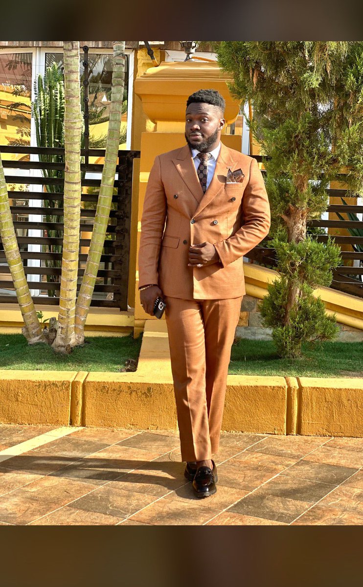 FreshB99's tweet photo. @sarkodie @Donsarkcess @alorgisarebel Home of classic suits and shoes 💯
Highly quality textile suits💯
Wedding suits✅
Groomsmen suits✅
Ceremonial suits✅
Party suits✅
Corporate suits✅
Political suits✅

Visit us || Call📞 0542906254 //WhatsApp || https://t.co/gFLuRY6o8f
Kindly send a DM
Kindly retweet 🙏 https://t.co/lOEdEkcbzz