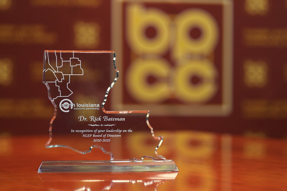 Congratulations to Chancellor <a href="/RickBatemanJr/">Rick Bateman, Jr.</a>  on being recognized for his service on <a href="/theNLEP/">NLEP</a>  Board at last night’s annual banquet. His leadership continues to advance #workforce &amp; #EconomicDevelopment across #NorthwestLouisiana. #BPCCproud #goLCTCS