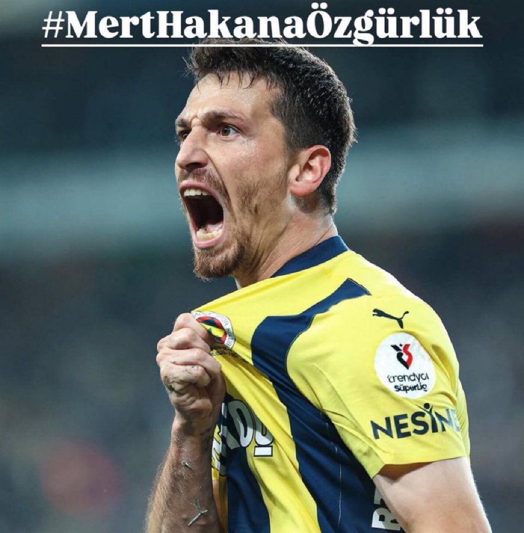 Katiller , hırsızlar , tecavüzcüler dışarıda   kaptanımızı arkadaşına borç para verdi  diye tutukladılar! ADALET İSTİYORUZ! 
#MertHakanaÖzgürlük