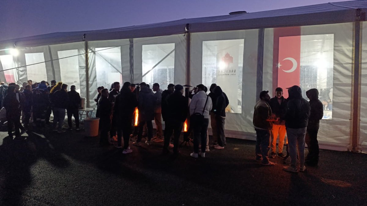 MUĞLA
📍Kötekli Salih Zeki Gür İlkokulu İftar Soframız.

🌙Emanetin Elçileri Ramazan Boyunca Aynı Sofrada Buluşuyor.

Bu ay ruhumuza nefes olsun. Dualarımız samimiyetle göğe yükselsin. Sofralar kardeşlikle kurulsun. Gönüller bir olsun. Kırgınlıklar son bulsun. Bereket her haneye