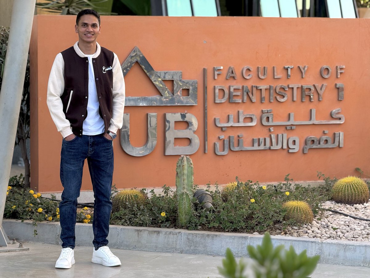 m1mamdoh12's tweet photo. Senior♥️🦷
#١٥_أسنان_النهضة https://t.co/rlrJ71eMSB