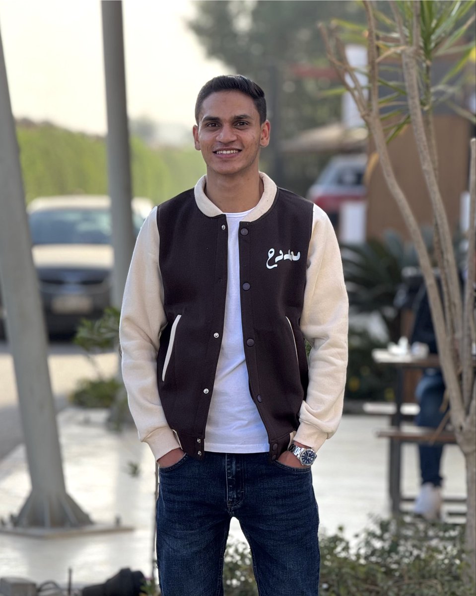m1mamdoh12's tweet photo. Senior♥️🦷
#١٥_أسنان_النهضة https://t.co/rlrJ71eMSB