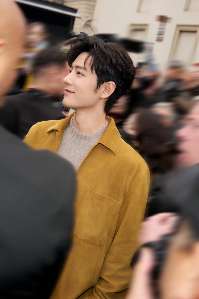XZFCTH1005's tweet photo. 2026.02.28 https://t.co/1P11vRsQQw Weibo⭐️

    "แบรนด์แอมบาสเดอร์ระดับโลก เซียวจ้าน เข้าร่วมงานแฟชั่นโชว์​ #TODSFW26​ เสน่ห์แห่งงานฝีมือถ่ายทอดผ่านสไตล์อันเหนือกาลเวลาและปลายนิ้วของช่างฝีมือ มาร่วมชื่นชมการตีความใหม่จ��กผู้อำนวยการฝ่ายสร้างสรรค์ของ TOD’S Matteo Tamburini" 
#ItalianSignature 

5 รุป [1/2]
📷: 肖战工作室
https://t.co/TjoFygQVth

#XiaoZhanxTodsCraft #MFW26XiaoZhanCharm
#MFW #XiaoZhanxTODS  #XiaoZhanMFW26
#XiaoZhan #肖战 #เซียวจ้าน
#XiaoZhanFCThailand