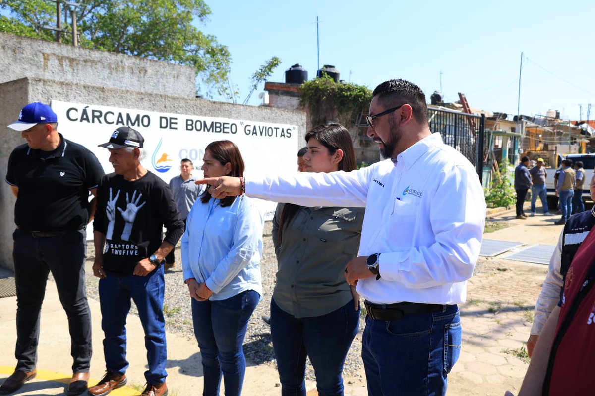 citlalli_peraza's tweet photo. “Con la satisfacción del deber cumplido”,  el día de hoy se llevó a cabo la entrega del cárcamo “gaviotas” a la Presidenta mpal de Poza Rica, Veracruz. Dicho cárcamo se encontraba completamente dañado a causa las inundaciones ocurridas en octubre pasado.
#conagua #ocavm #hechosnopalabras 😎