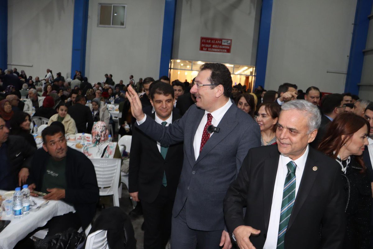 📢 İFTAR BULUŞMASI

✅ Gönül Sofrası 

“Niyetimiz Bir, İnancımız Bir, Yolumuz Bir”

Genel Başkan Yardımcımız, Seçim İşleri Başkanımız Sayın Ali İhsan Yavuz, Önceki Dönem Hazine ve Maliye Bakanımız Sayın Nureddin Nebati, Genel Merkez Teşkilat Başkan Yardımcımız, Akdeniz Bölge