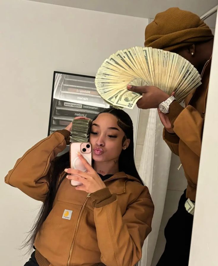 be_like_ice's tweet photo. A private relationship means nobody knows y'all business, but everybody knows y'all together, don't get it confused https://t.co/tNgPYCG9HQ