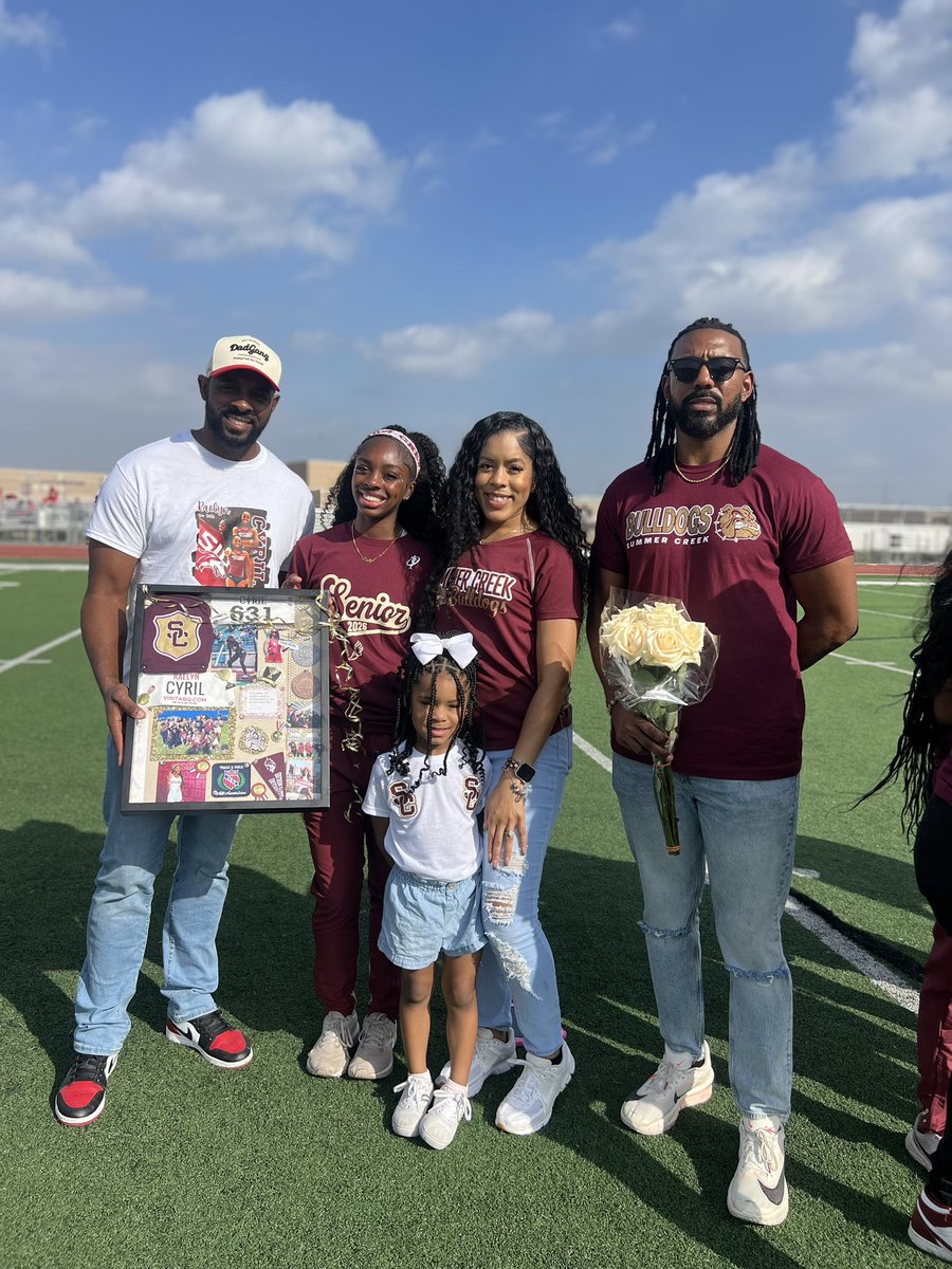 CoachKarenSmith's tweet photo. 🚨Raelyn Cyril🚨

100m
200m
4x200 relay

Southern Illinois University 🏃🏾‍♀️

#AlwaysABullDog https://t.co/21vgdStV2B