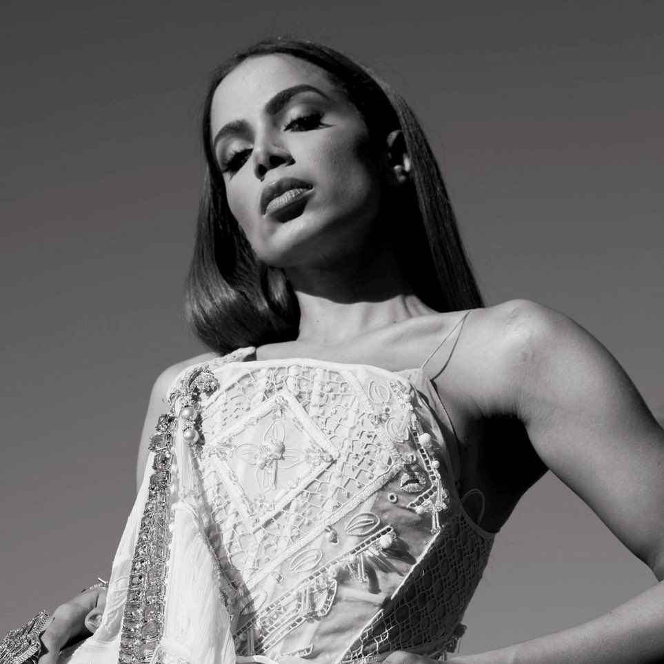 Fonte Anitta tweet media