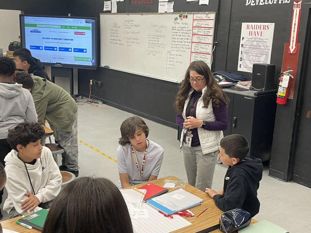 rmsprincipal's tweet photo. I lived joining students in Ms. Mejia’s computer coding class as they constructed lines of code in CSS and HTML. The students then provided feedback to peers in a gallery walk!! https://t.co/zW3QblgW9A