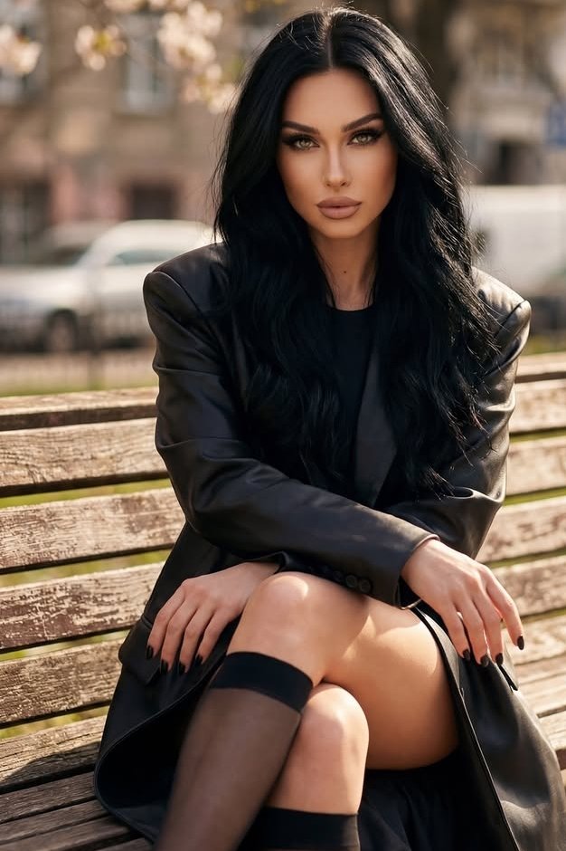 Elara Lux tweet media