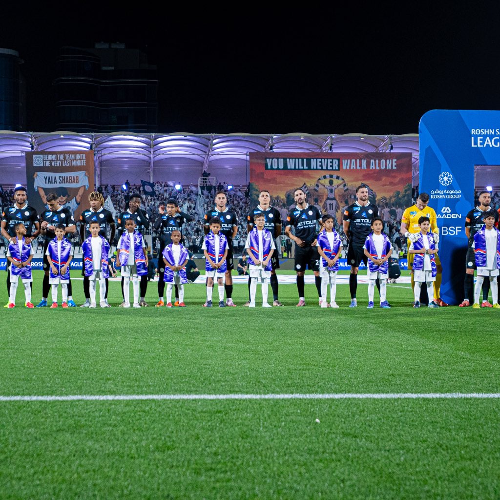 AlShabab_EN's tweet photo. Half time.

🦁 [2-3] 🔵

#YallaShabab 🖤🤍 https://t.co/dPrwdYnHHF