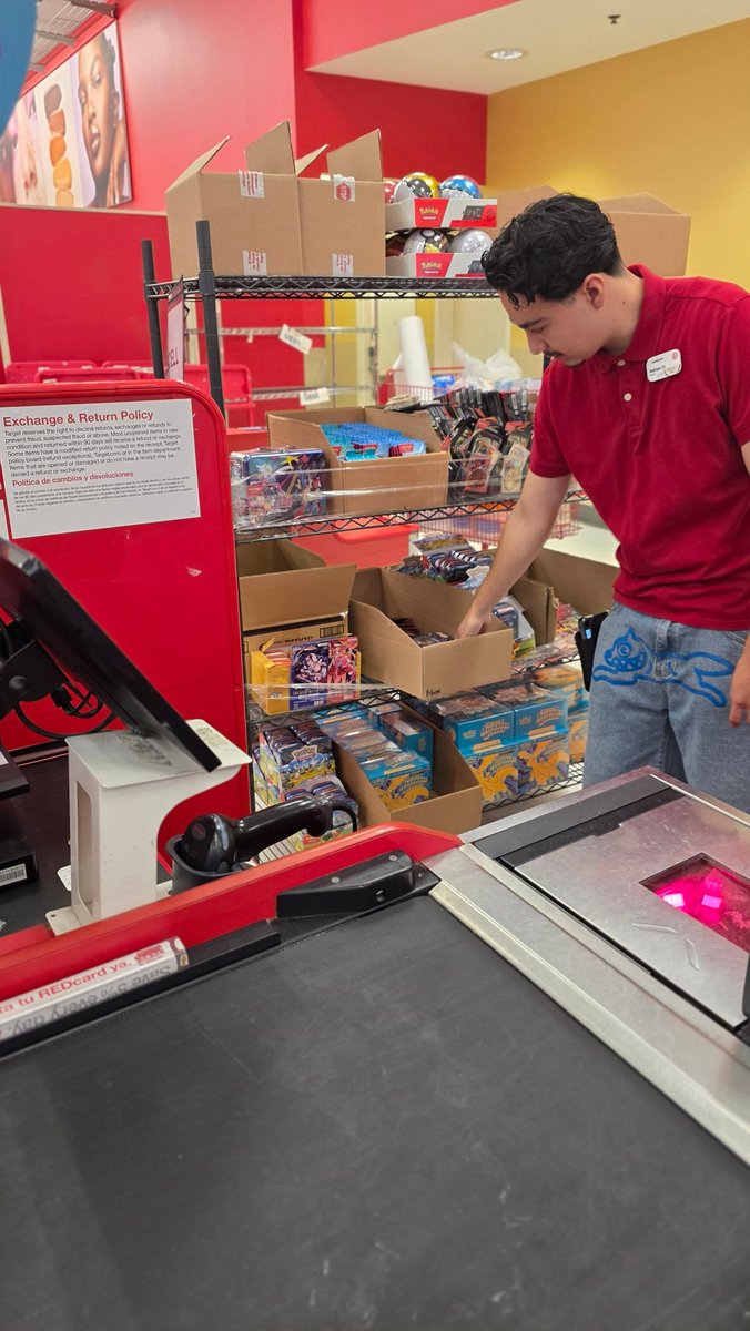 OutlastPny tweet media