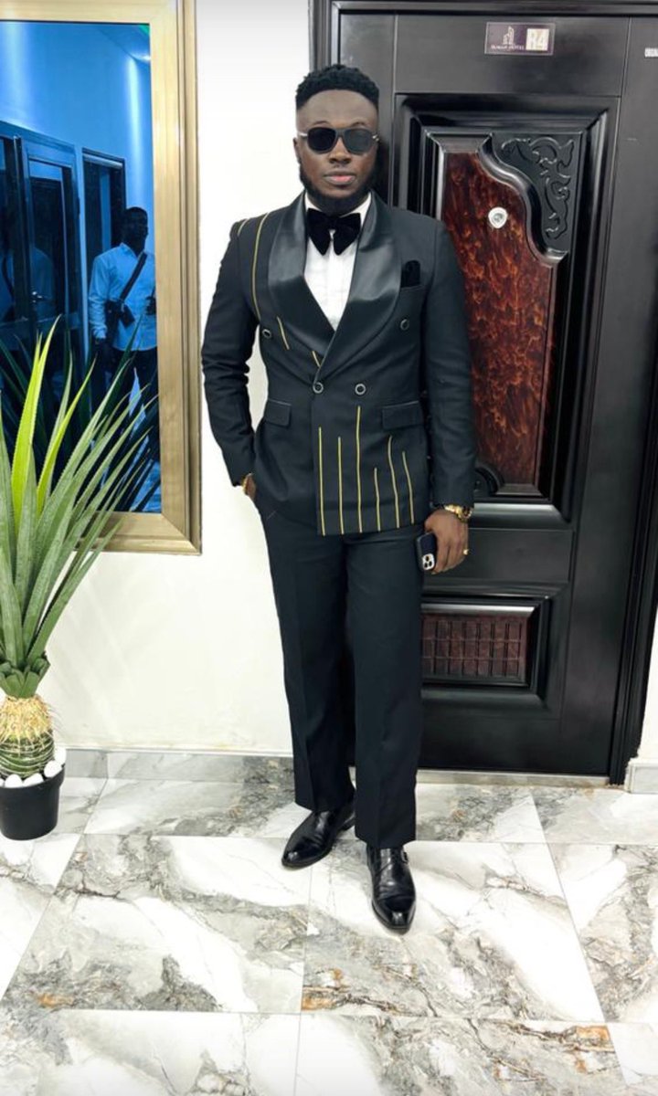 FreshB99's tweet photo. @sarkodie @Donsarkcess @alorgisarebel Home of classic suits and shoes 💯
Highly quality textile suits💯
Wedding suits✅
Groomsmen suits✅
Ceremonial suits✅
Party suits✅
Corporate suits✅
Political suits✅

Visit us || Call📞 0542906254 //WhatsApp || https://t.co/gFLuRY6o8f
Kindly send a DM
Kindly retweet 🙏 https://t.co/jPtdz3nBld