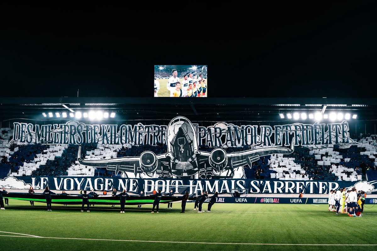 Ne retenez pas la fin, retenez la fierté.

Cette campagne européenne 25-26 nous unira à jamais dans l’histoire du club, vécue avec amour et fierté 🗣️💙

La page se ferme. Place désormais au championnat, ensemble.

Rendez-vous dimanche à la Tuilière pour la réception de Bâle.