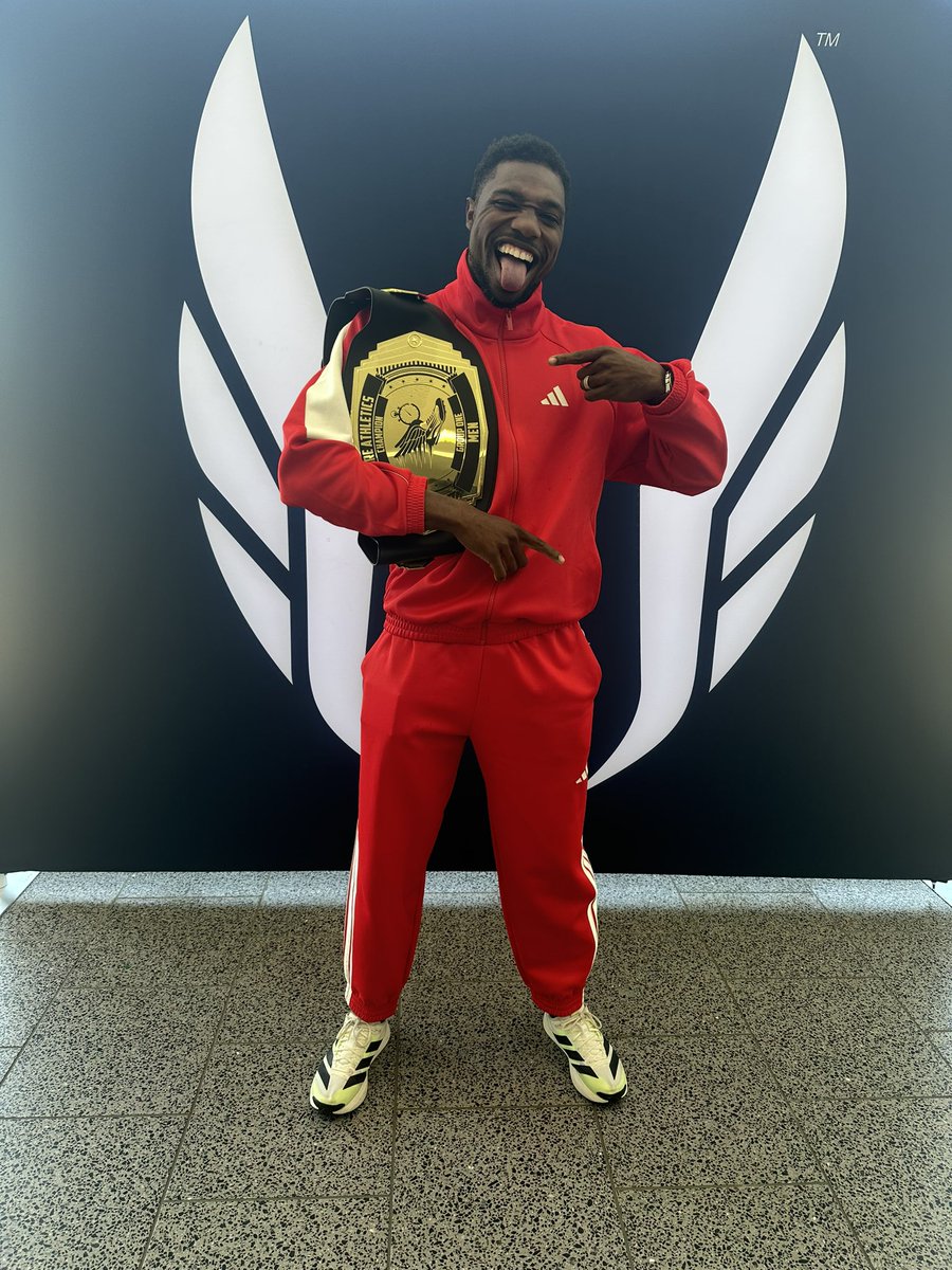 _NiaGibson's tweet photo. Just asked Noah Lyles if we’re getting another theatrical entrance like at the New Balance Indoor Grand Prix.

His response?

“USATF doesn’t like fun.” 😬 https://t.co/m5UyBJT8il
