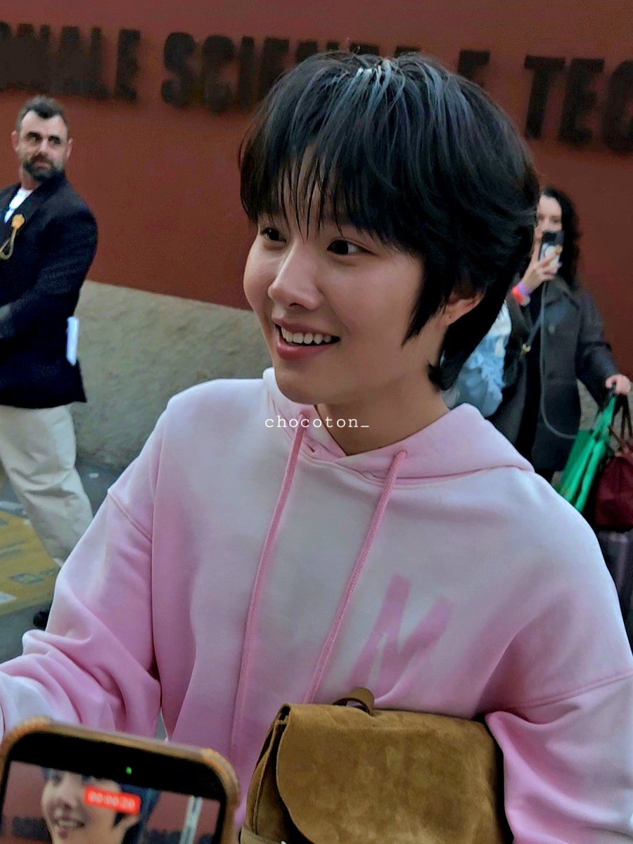 .·:* chia | dwy era *:·. tweet media