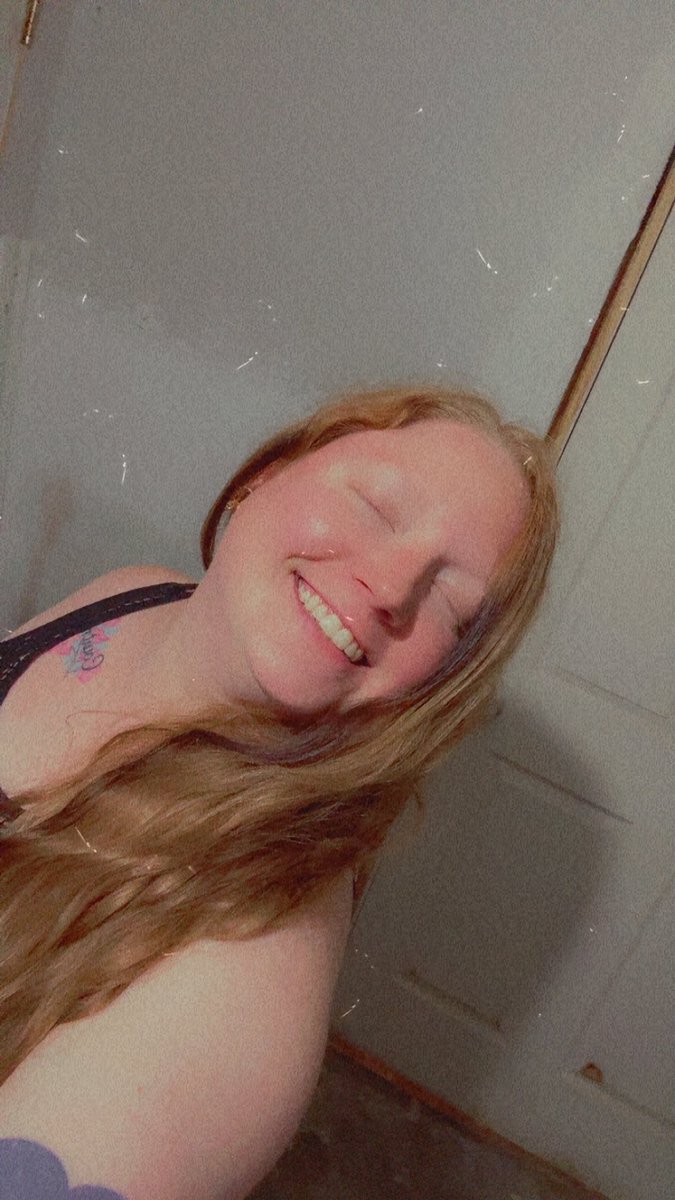 vajitas's tweet photo. Face update since I haven’t been on here in two years 😱 https://t.co/LjpPDEp0PE
