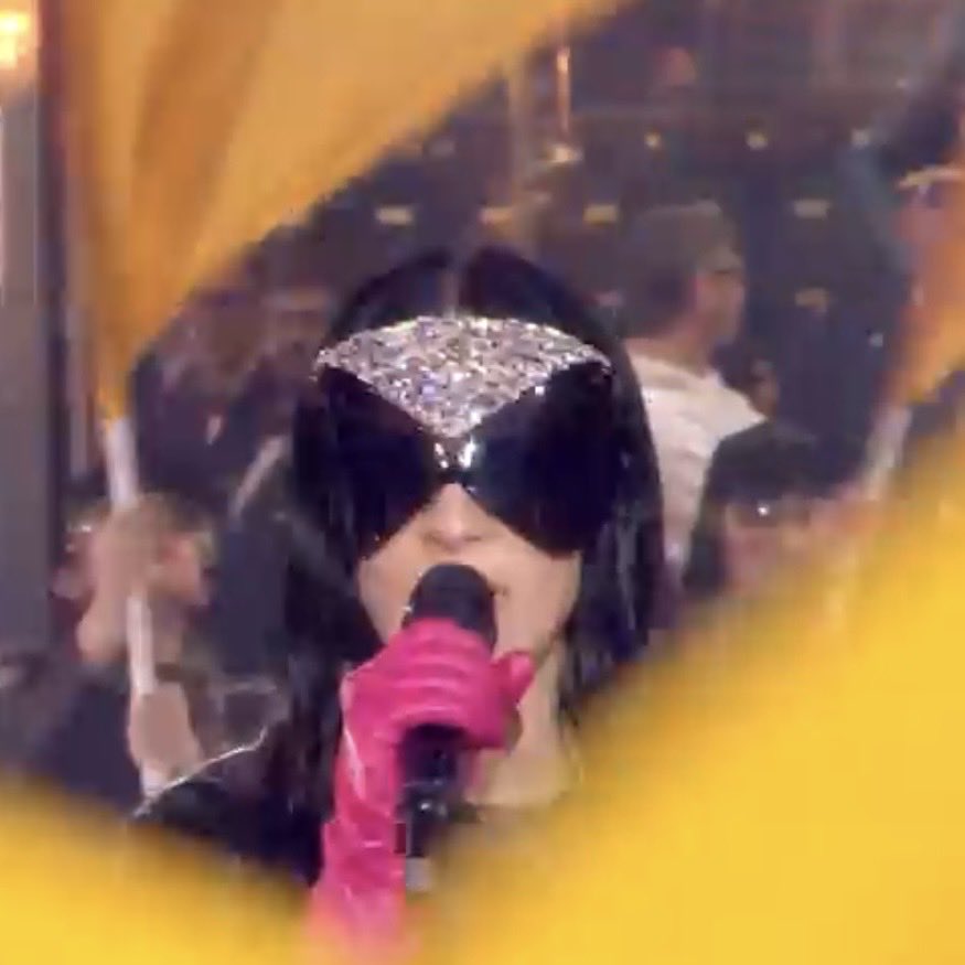 trashastrale's tweet photo. Se andassi ad un festino bilaterale 
#Sanremo2026 https://t.co/sDyMBN2jw1