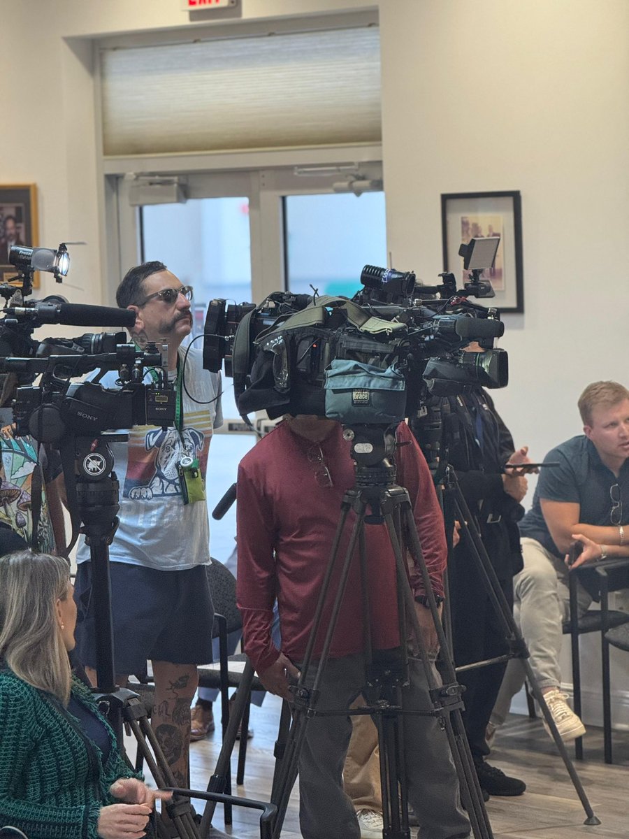 MedleyPolice's tweet photo. Chief L. Ponce held a press conference announcing a major arrest involving grand theft of a motor vehicle, possession of stolen vehicle parts, forged title, and related charges.

This successful investigation was the result of outstanding teamwork https://t.co/lPNzf2xdM6