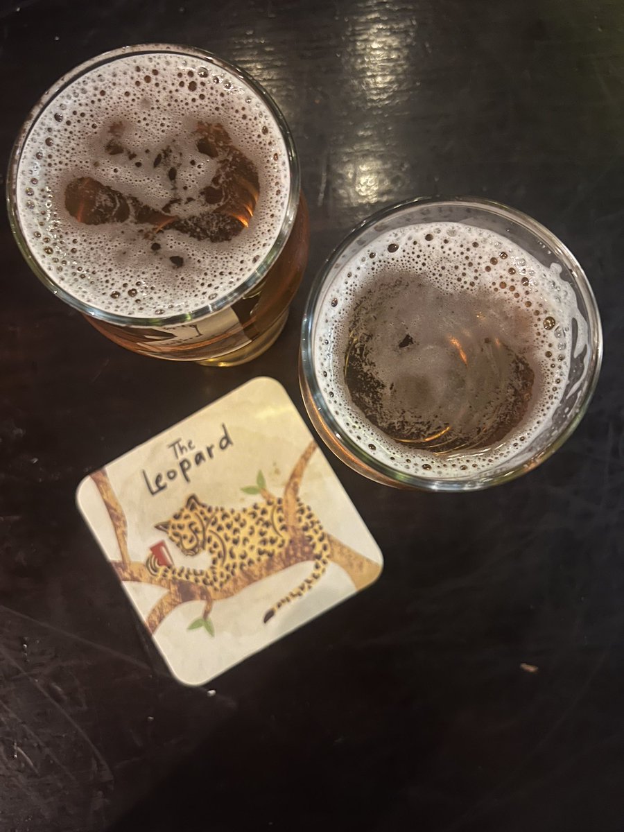 suemaebug's tweet photo. @ElusiveBrew wonderful Oregon Trail on cask at The Leopard in Norwich tonight. Cheers 🍻 @snygg_uk https://t.co/K2OXljQt7o