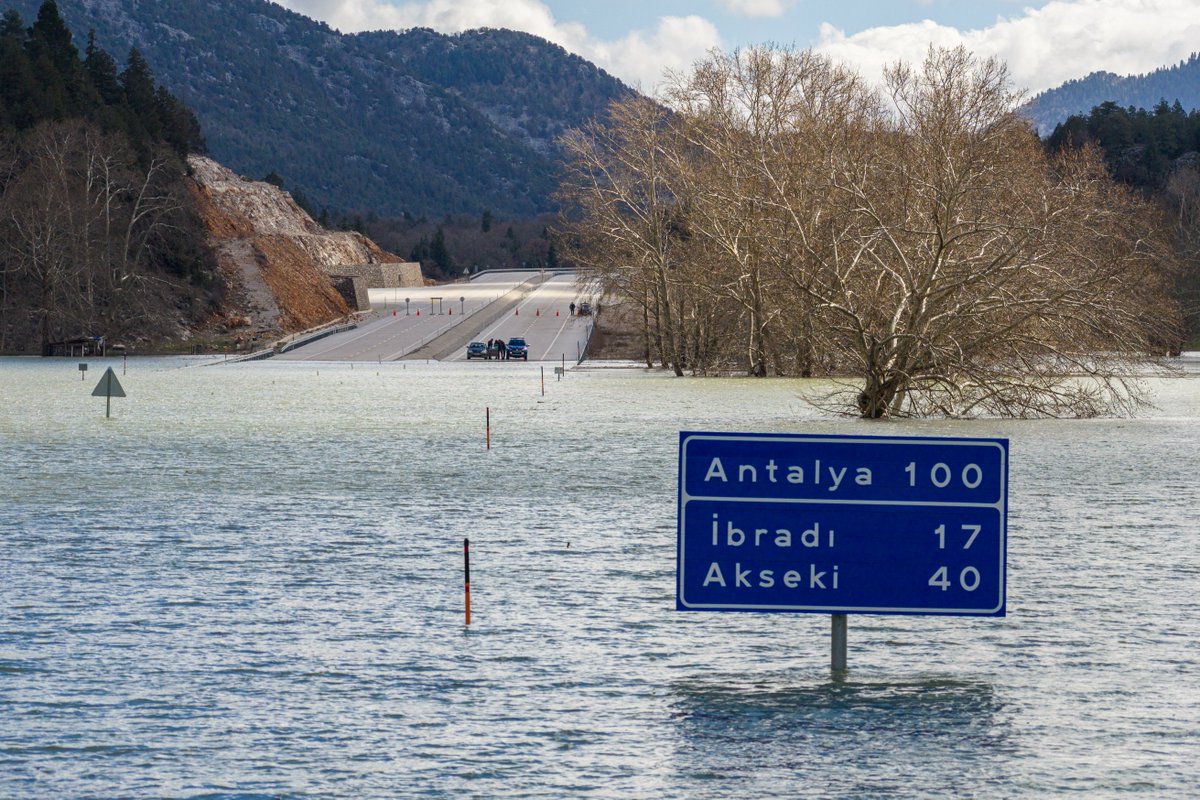 FotoHaber - Karayolları Genel Müdürlüğü, otoyollardaki doluluk oranını açıkladı: Antalya %100, İbradı %17, Akseki %40... zaytung.com/fotohaberdetay…