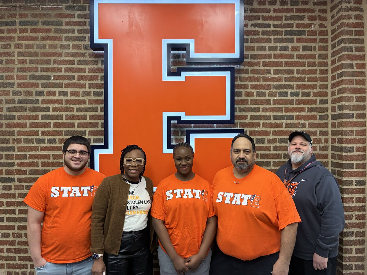 ETHSports's tweet photo. Great #KitStateSendoff for Girls Wrestling & Boys Swimming as they compete in the #IHSAKits STATE MEET this weekend!!!
Thank You to our Drumline!!! https://t.co/k9scADq0m8